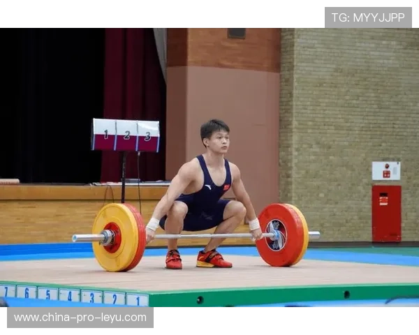 举重俱乐部完善青少年训练的康复与恢复流程，青少年举重比赛